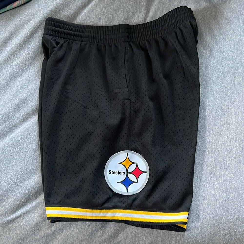 Mitchell & Ness Steelers Throwback Men’s Shorts